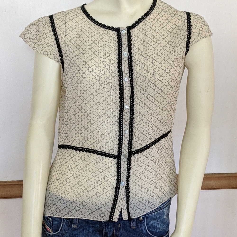 Max Studio 💯 Silk Blouse size Medium